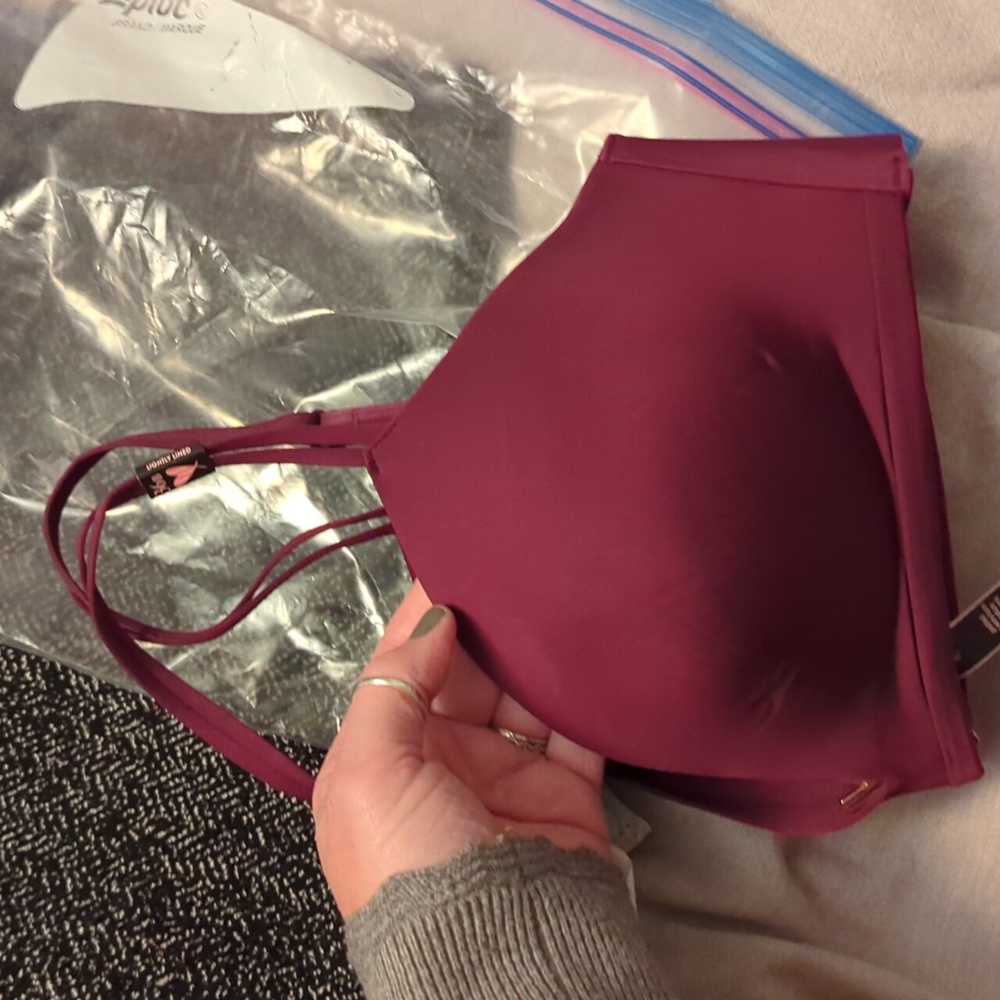 Victoria’s Secret 36B Padded No Wire Bra (NWT) maroon